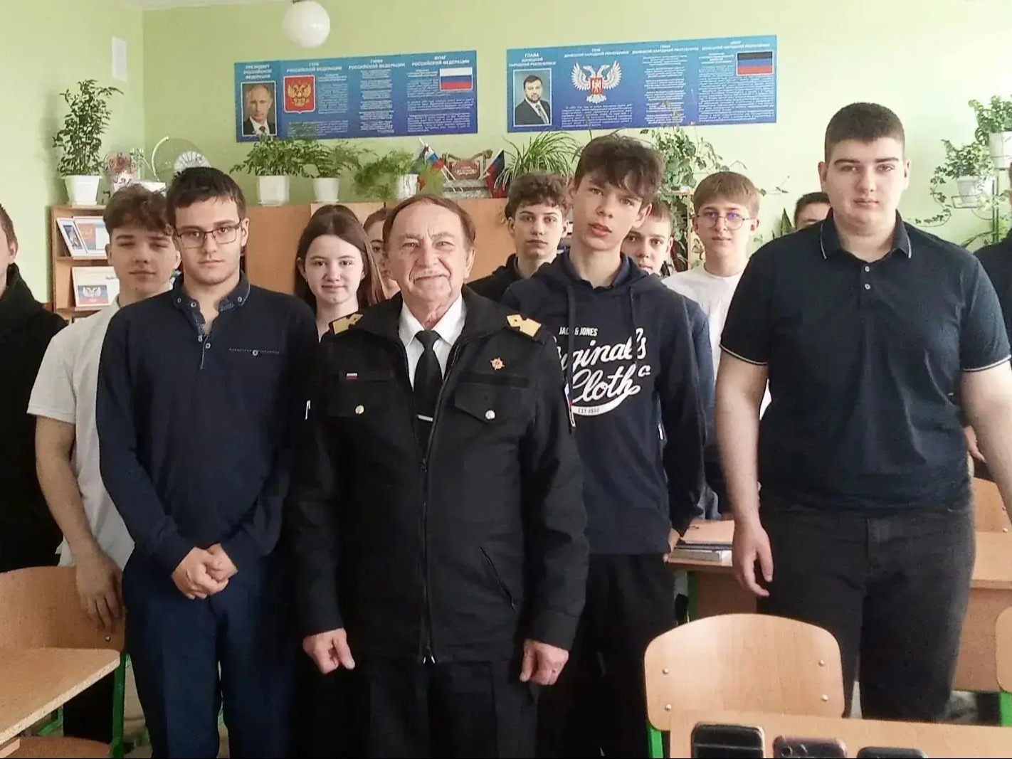 Азовский морской институт провел встречи по профориентации со школьниками ДНР.