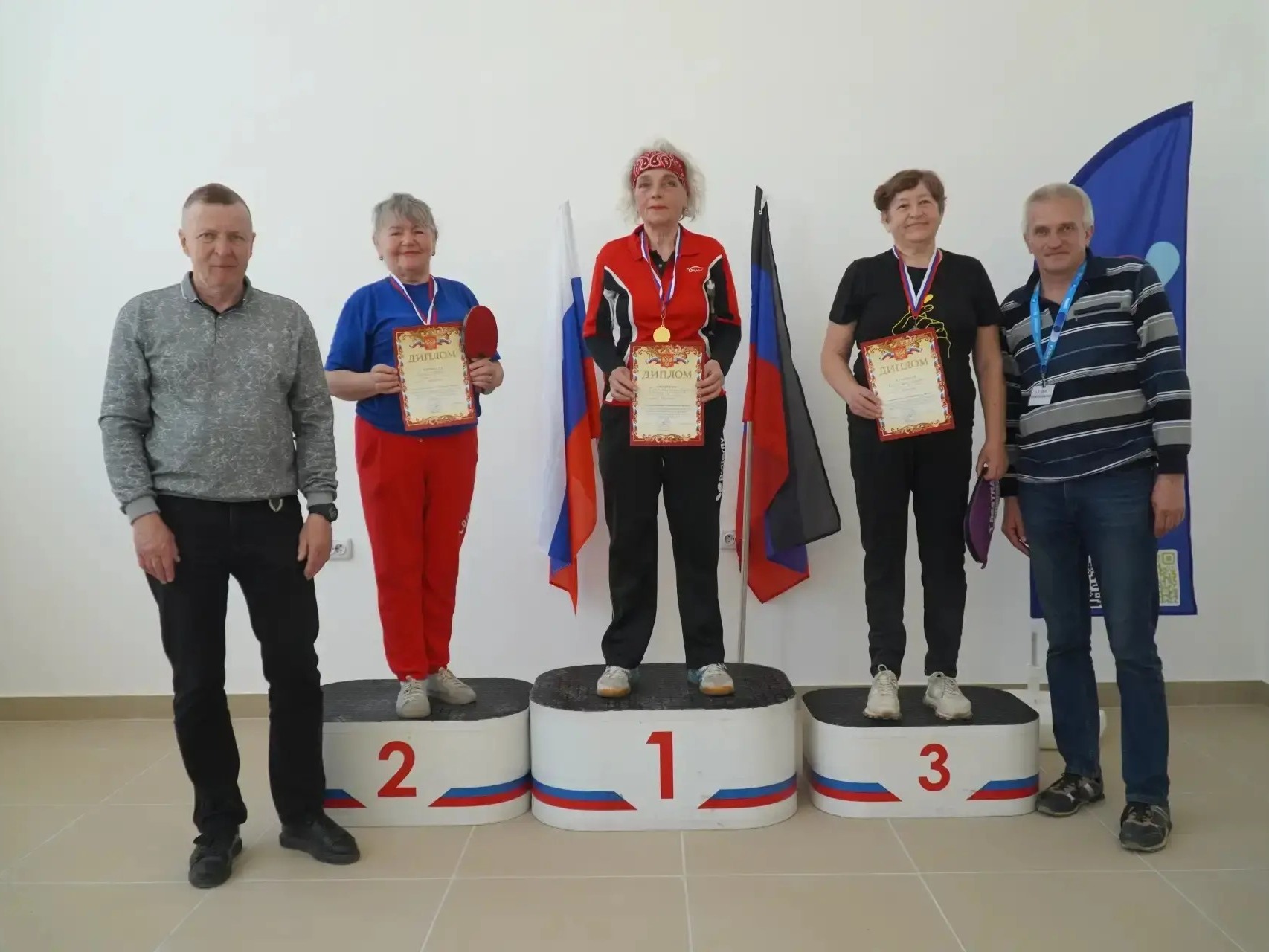Ко Дню Победы в Мариуполе прошел турнир по настольному теннису.
