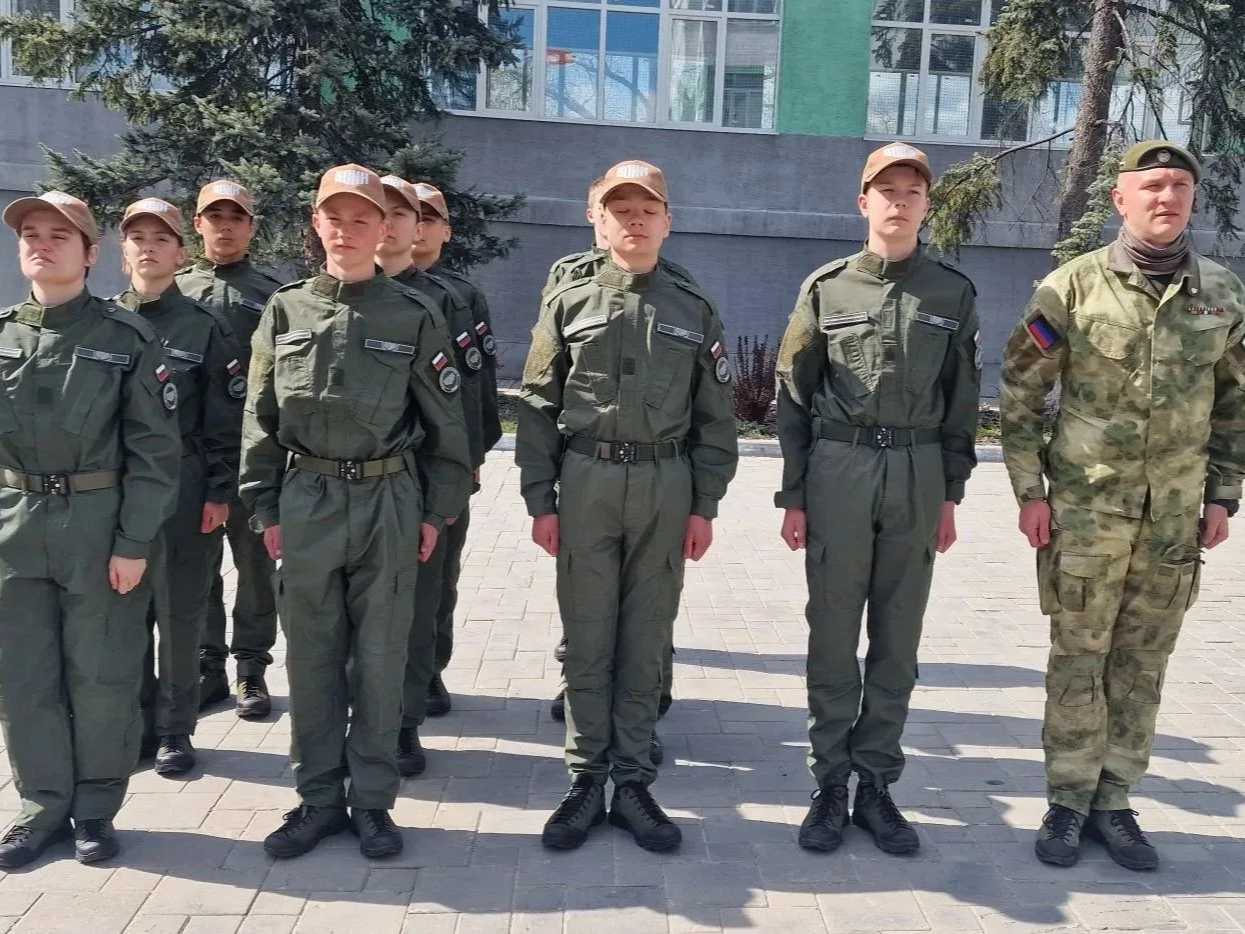 Военно-патриотические игры «Зарница 2.0» в Мариуполе.