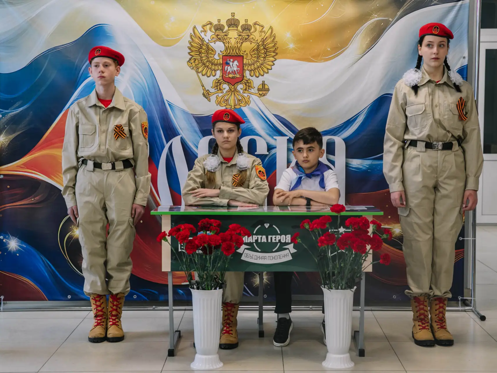 В средней школе №21 в торжественной обстановке открыли «Парту Героя».