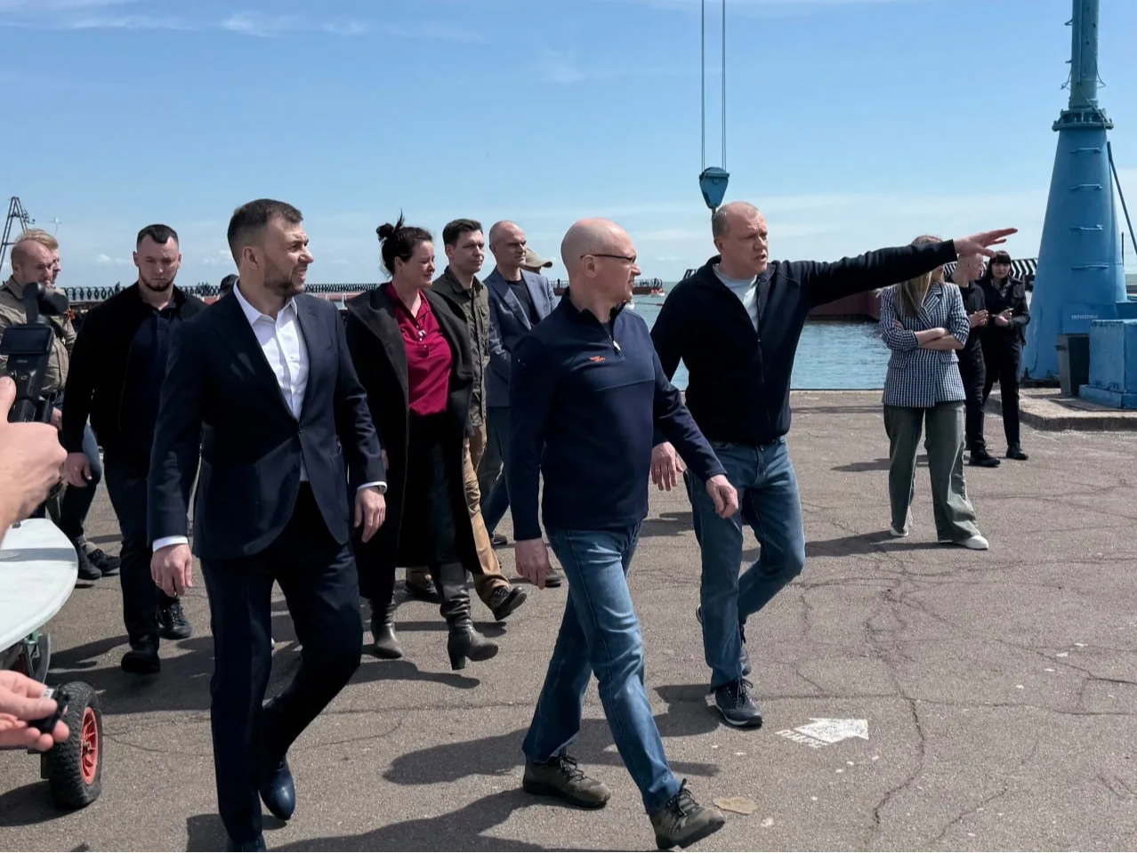 Глава ДНР Денис Пушилин вместе с первым заместителем Руководителя Администрации Президента Сергеем Кириенко посетили спортивные объекты Мариуполя.
