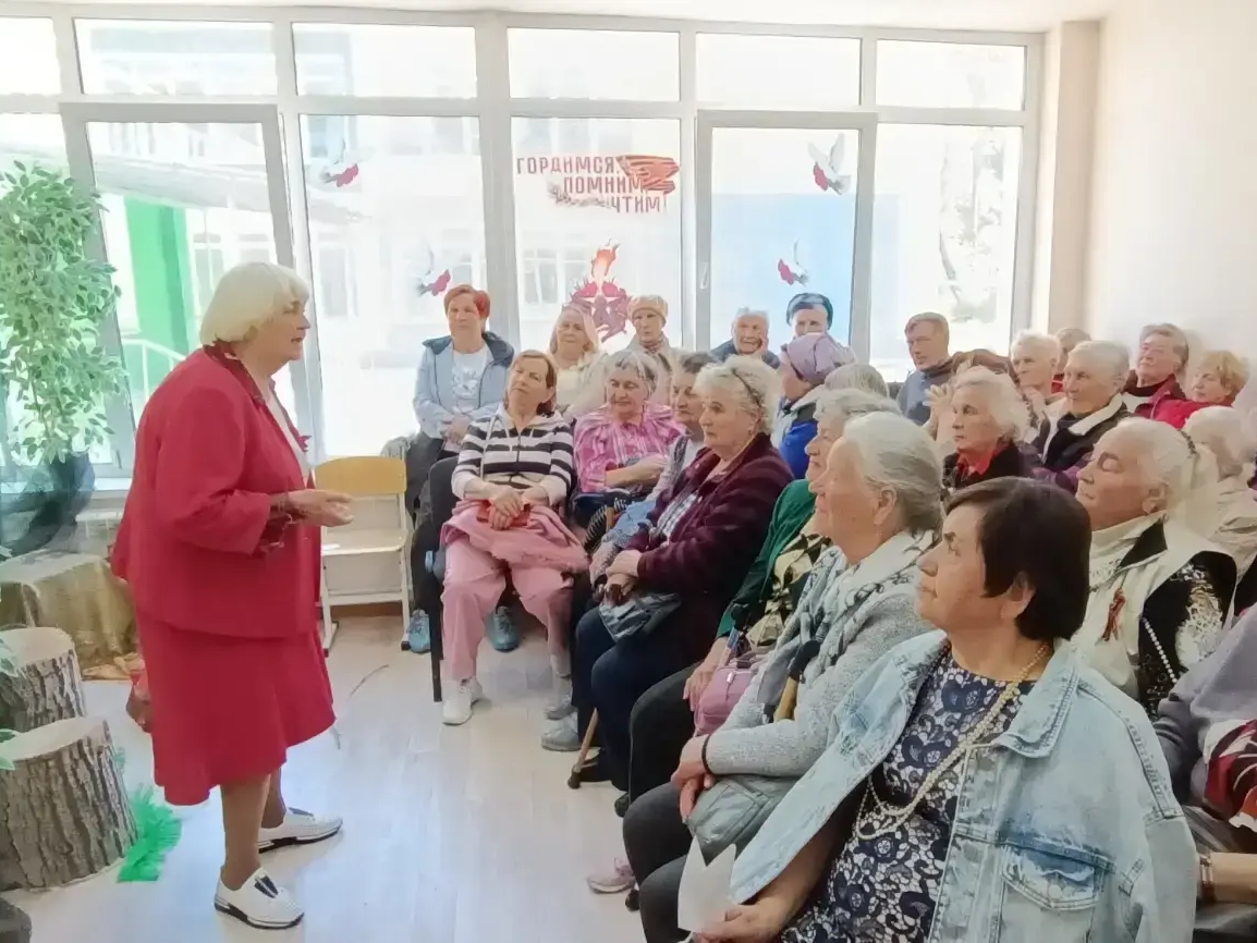 В социальных центрах Мариуполя прошли праздничные мероприятия ко Дню Победы.